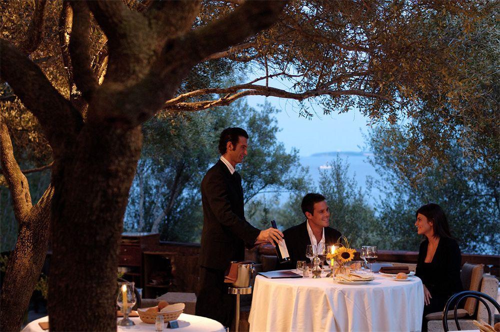 Hotel Capo D'Orso Thalasso & Spa بالاو المطعم الصورة