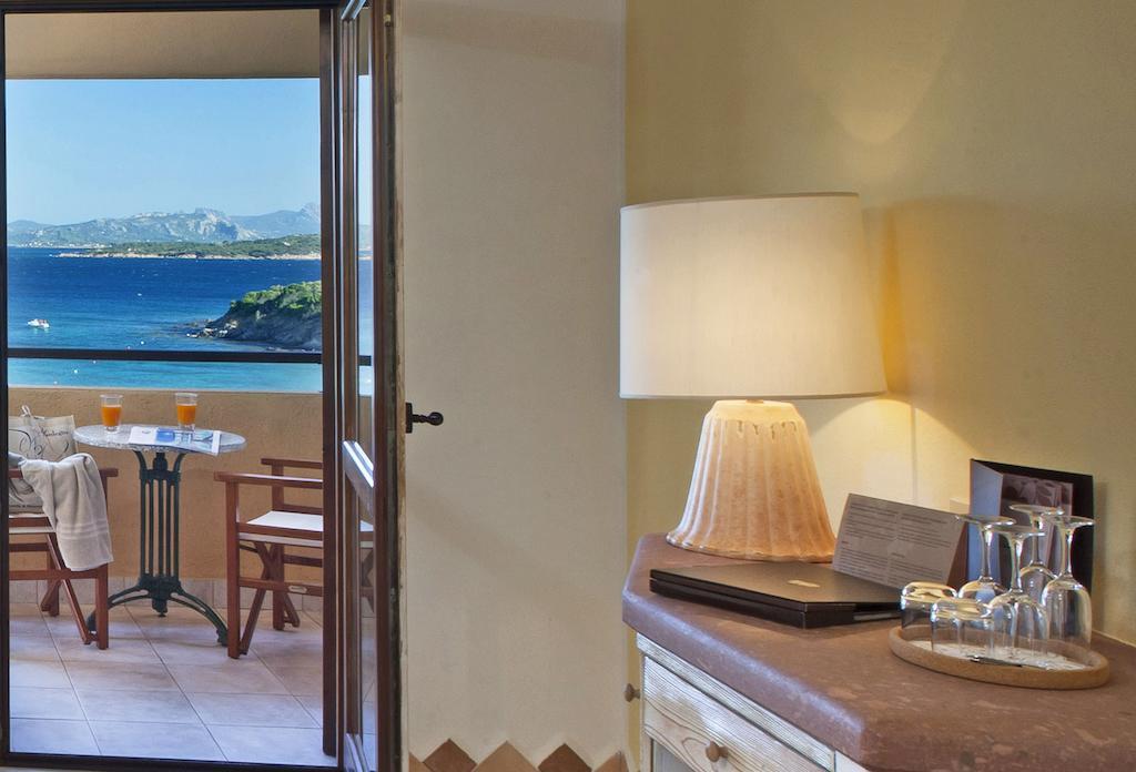 Hotel Capo D'Orso Thalasso & Spa بالاو الغرفة الصورة