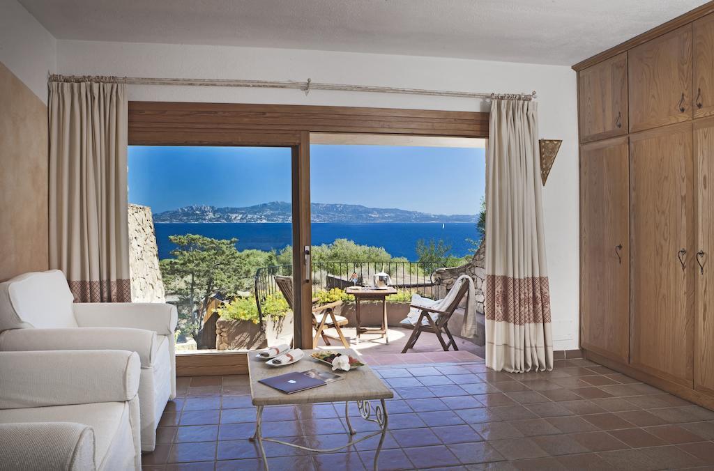 Hotel Capo D'Orso Thalasso & Spa بالاو الغرفة الصورة