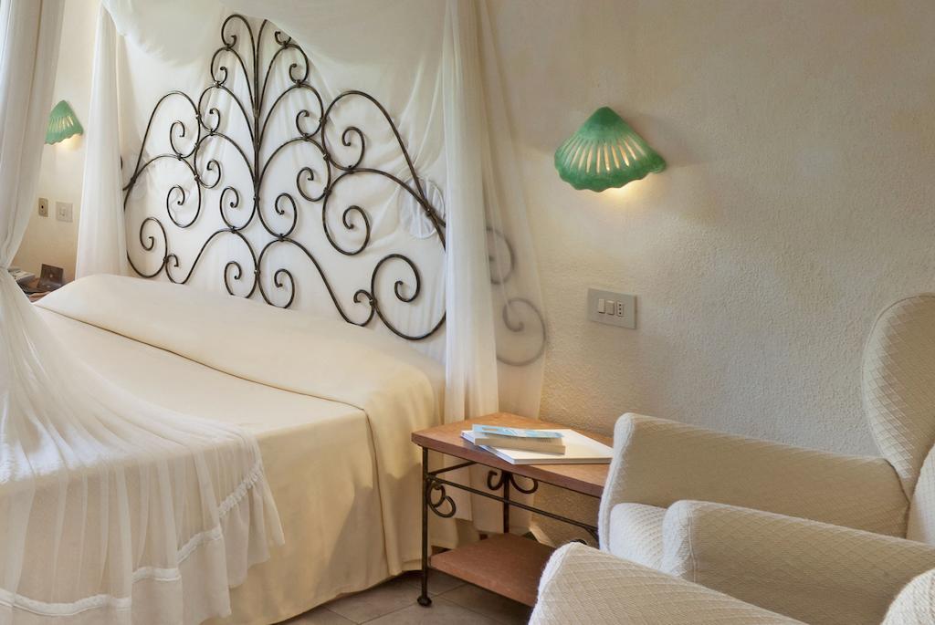 Hotel Capo D'Orso Thalasso & Spa بالاو الغرفة الصورة