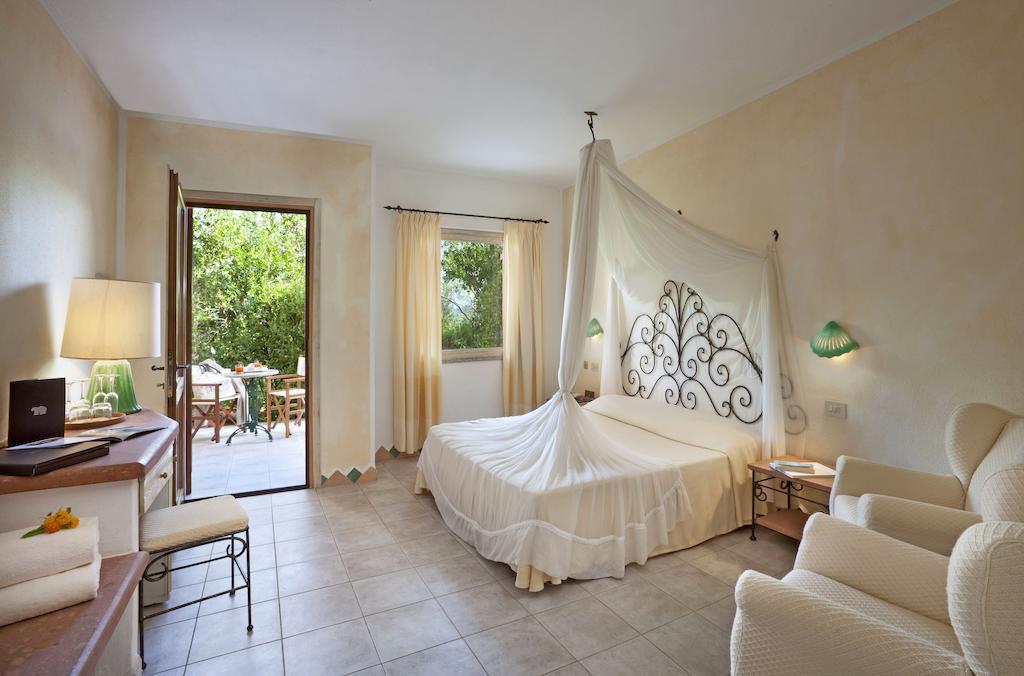 Hotel Capo D'Orso Thalasso & Spa بالاو الغرفة الصورة